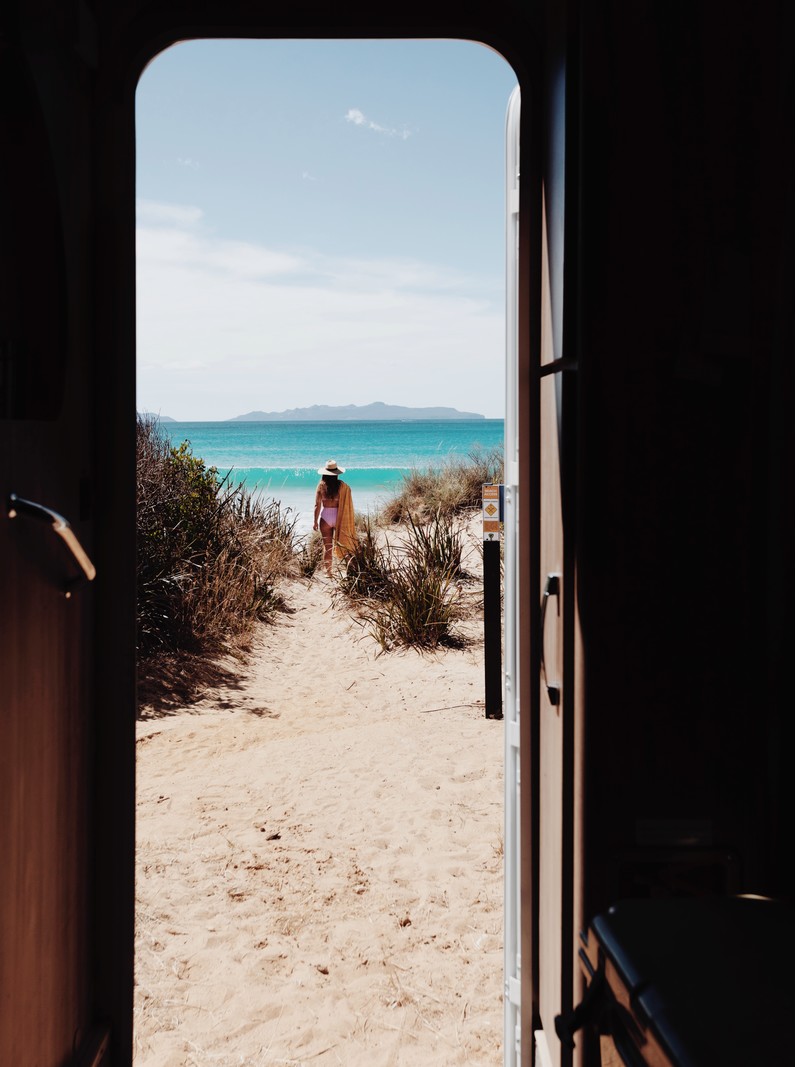 <h1>Window to Kelvedon Beach, Tasmania, Australia</h1>