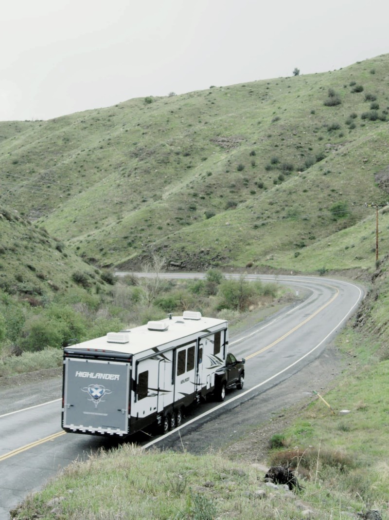 <h1>Hauling Toys: Racecars </h1>